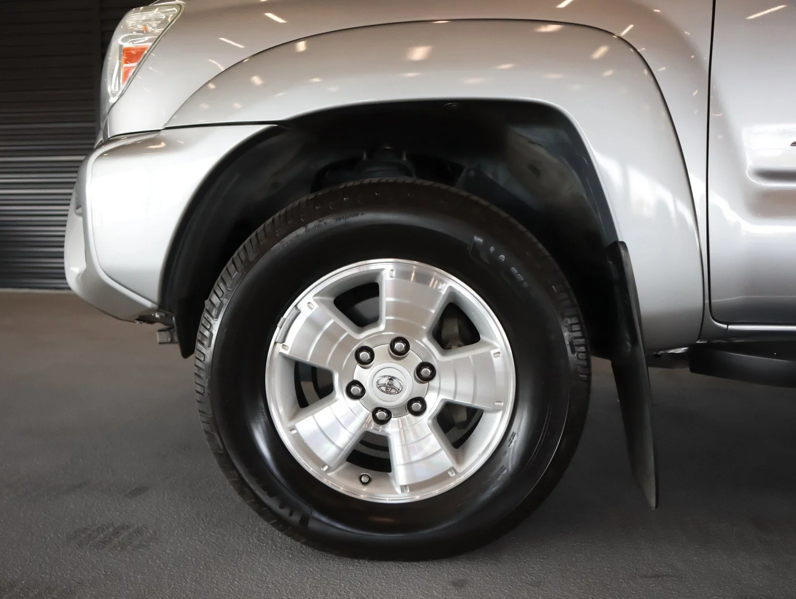 Used 2015  Toyota PreRunner image 3