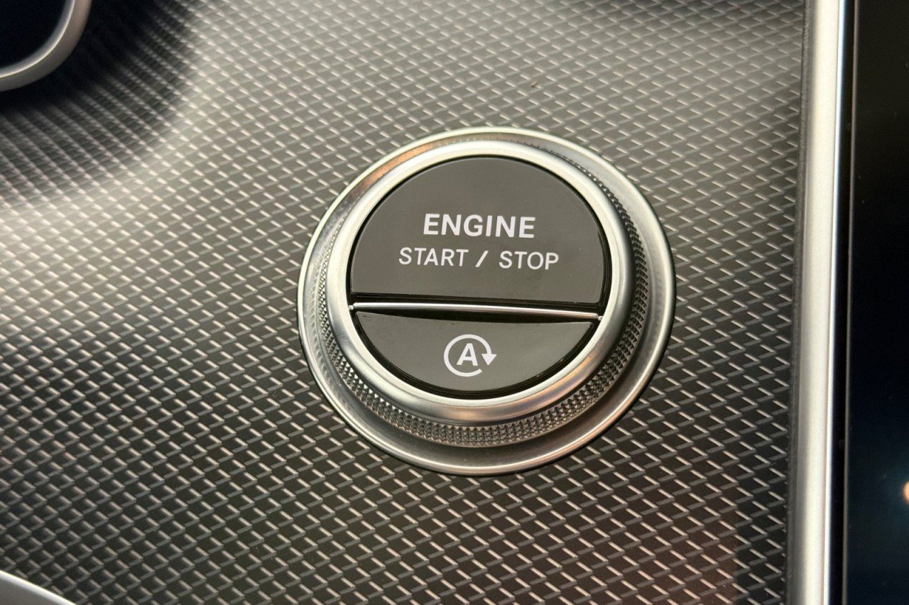 Used 2023 Graphite Grey Metallic Mercedes-Benz C 300 image 20