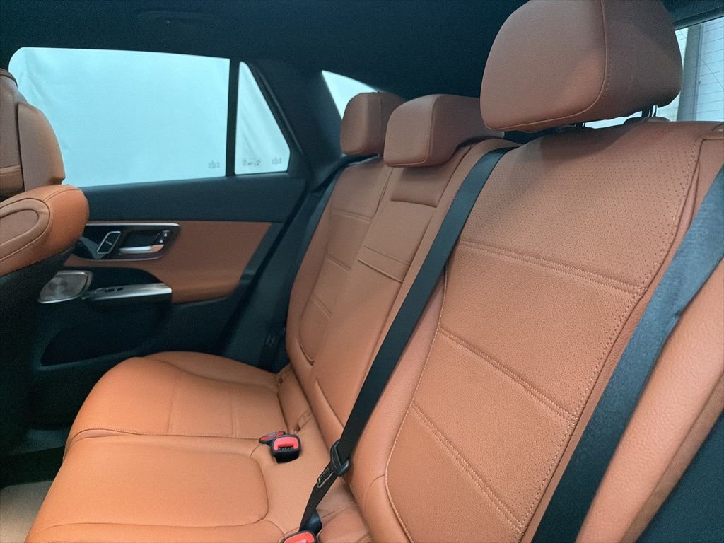 Used 2026 White Mercedes-Benz GLC 300 image 19