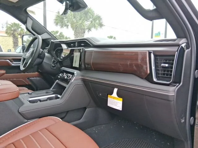 2026 GMC Sierra 2500HD Denali Ultimate - Photo 10