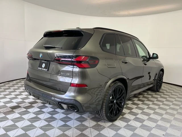Used 2026 Manhattan Green Metallic BMW xDrive40i image 7
