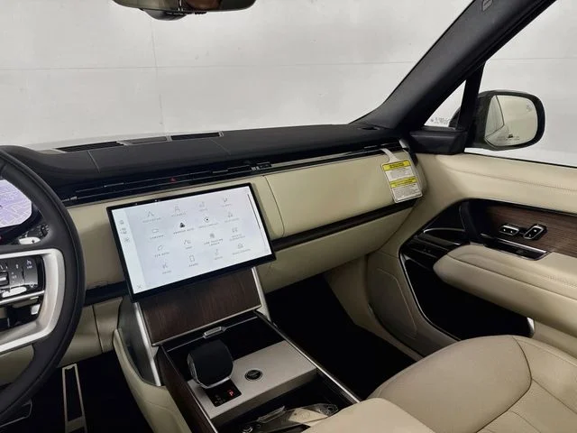New 2026 Santorini Black Land Rover SE image 26