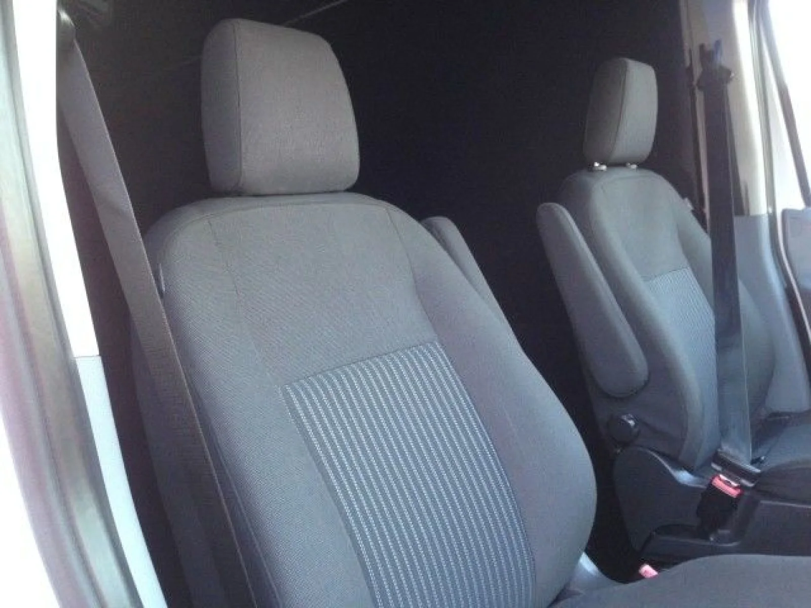 Used 2019 Oxford White Ford w/ rearCam image 36