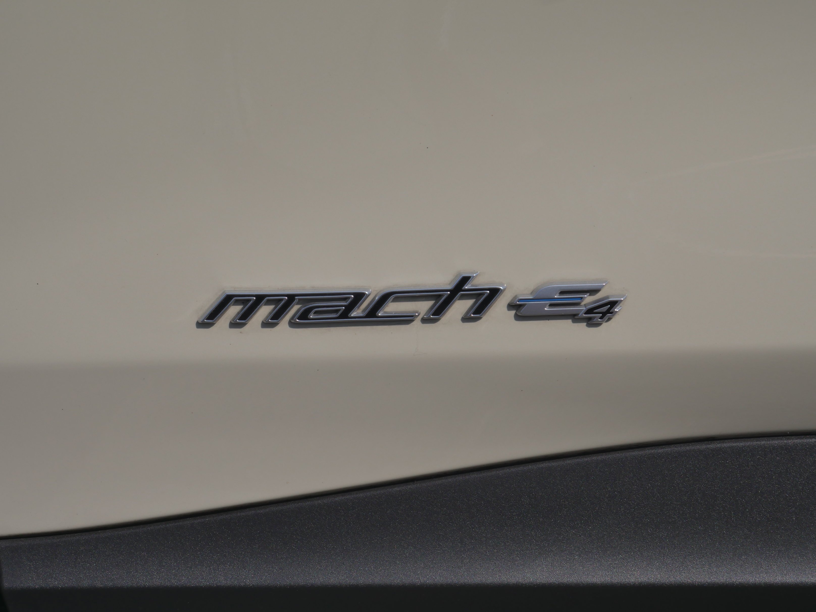 Used 2025 Desert Sand Ford Premium image 20