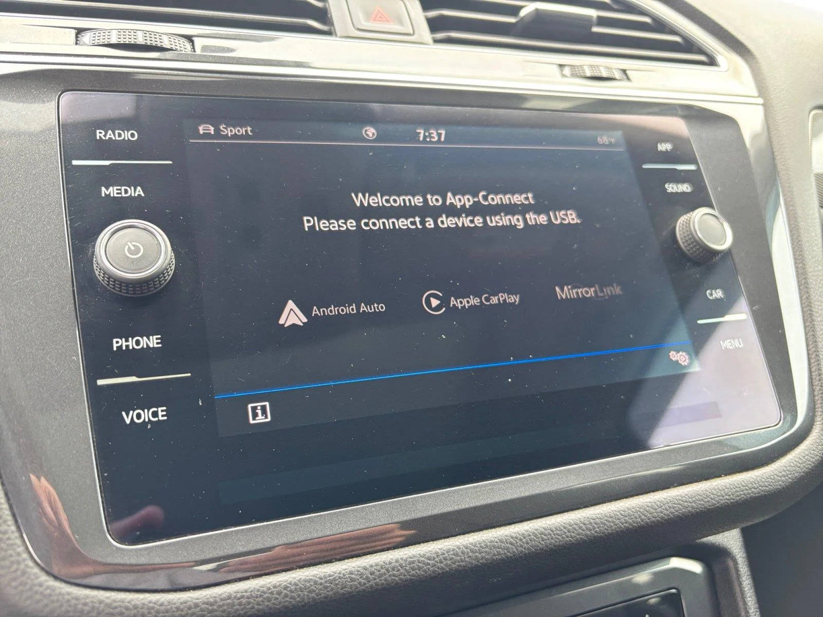 2023 Volkswagen Tiguan SE - Photo 21