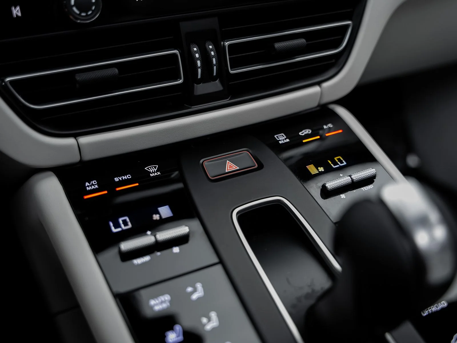 Used 2025 White Porsche Base image 49