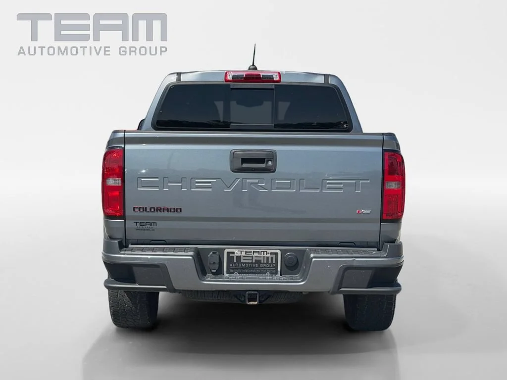 Used 2021 SATIN STEEL METALLIC Chevrolet 4WD LT image 6