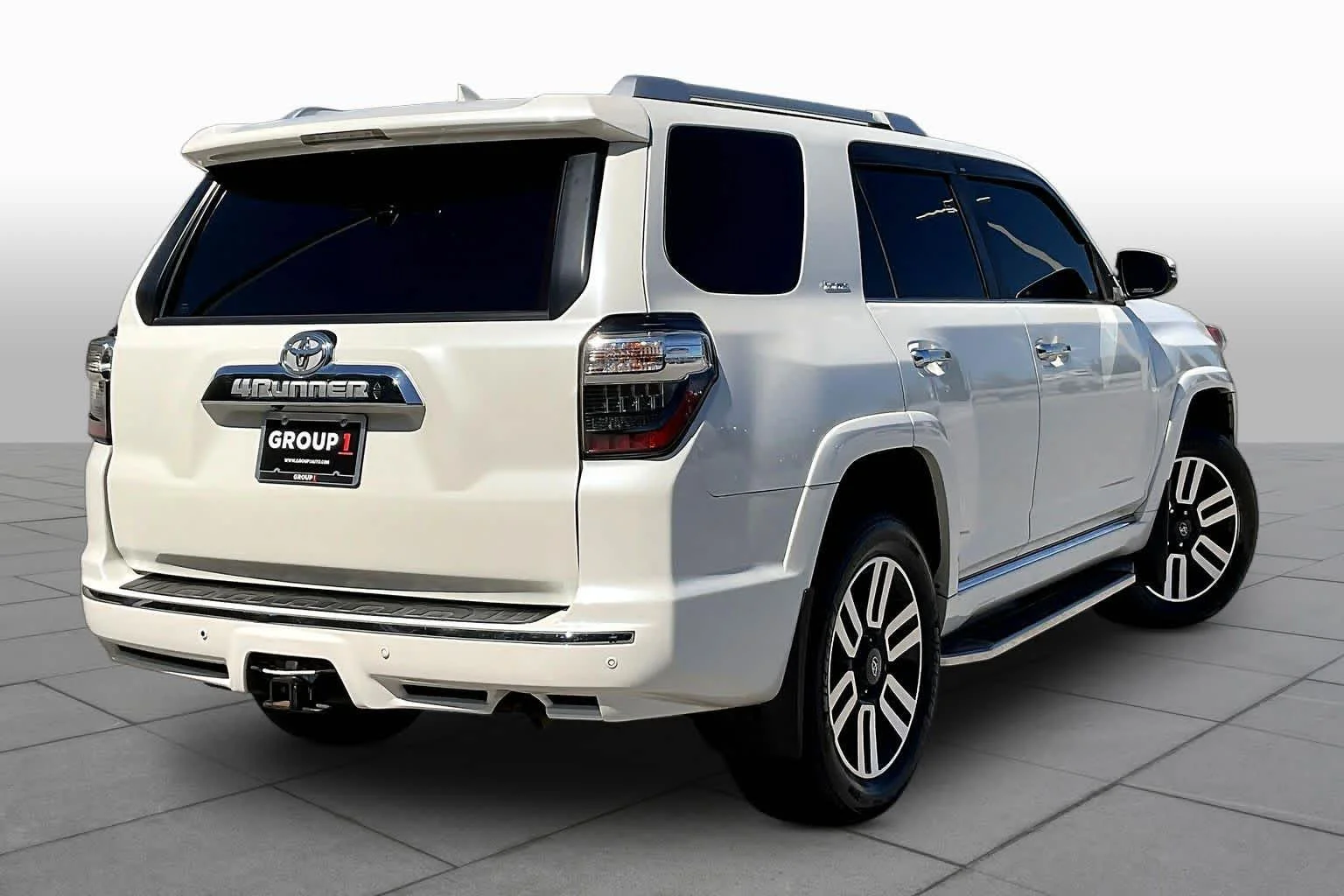 Used 2014 Blizzard Pearl Toyota Limited image 12