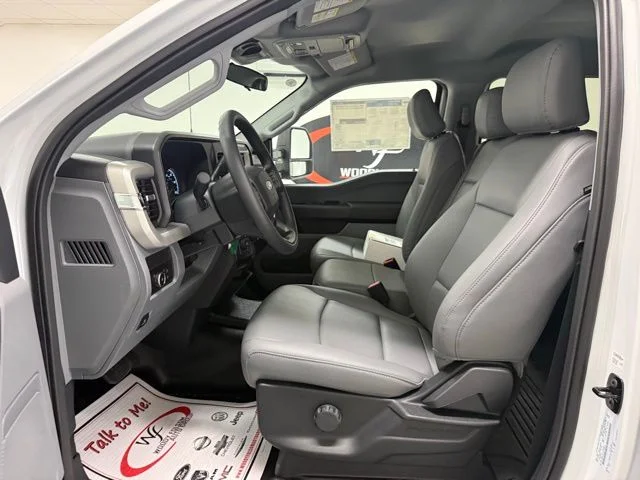 New 2026 Oxford White Ford F-450® XL image 32