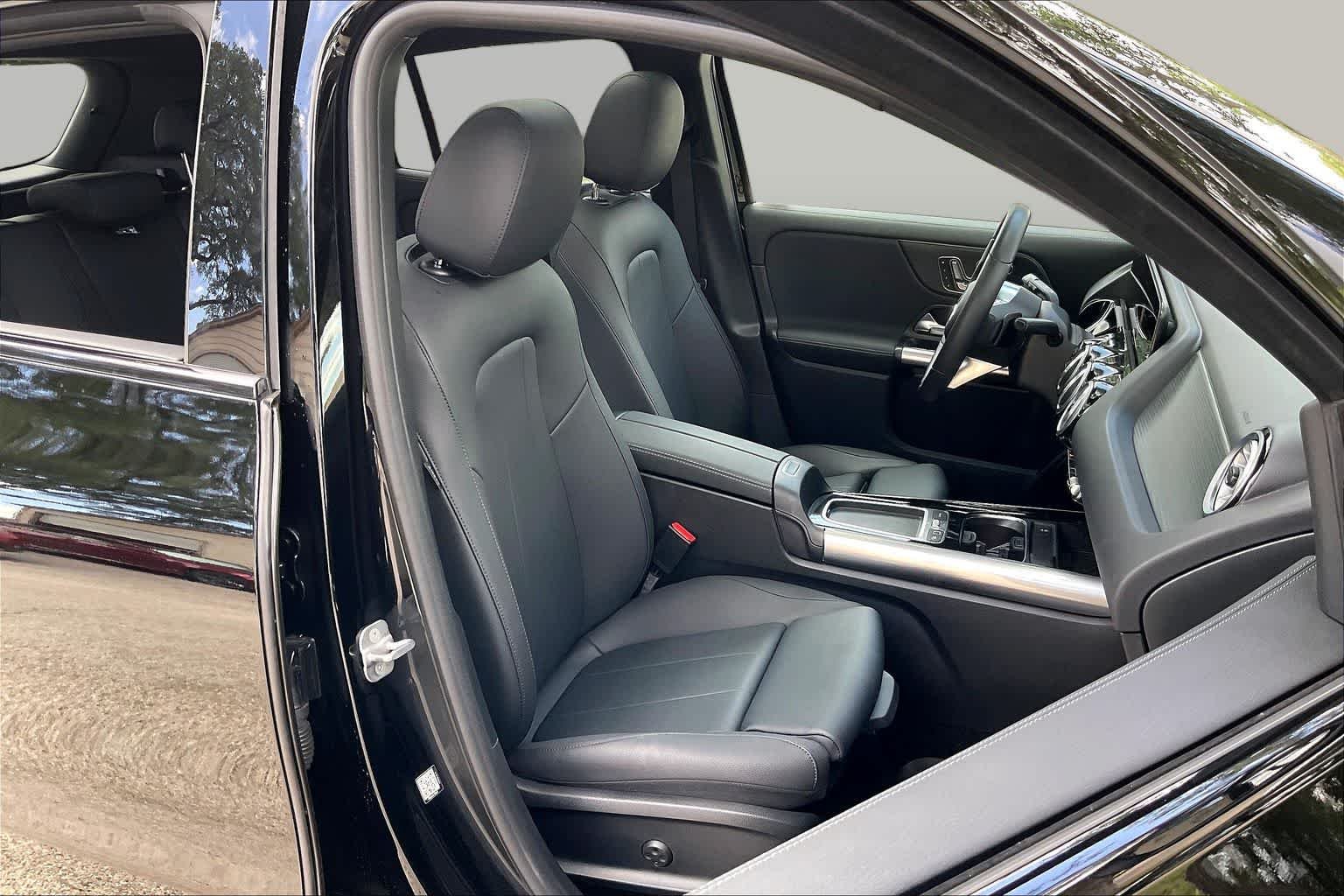 Certified Used 2026 Night Black Mercedes-Benz GLA 250 image 8