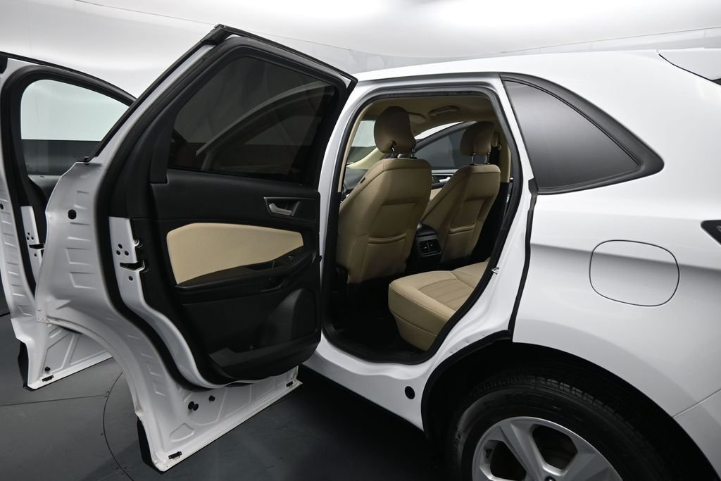 Certified Used 2017 White Ford SE image 15