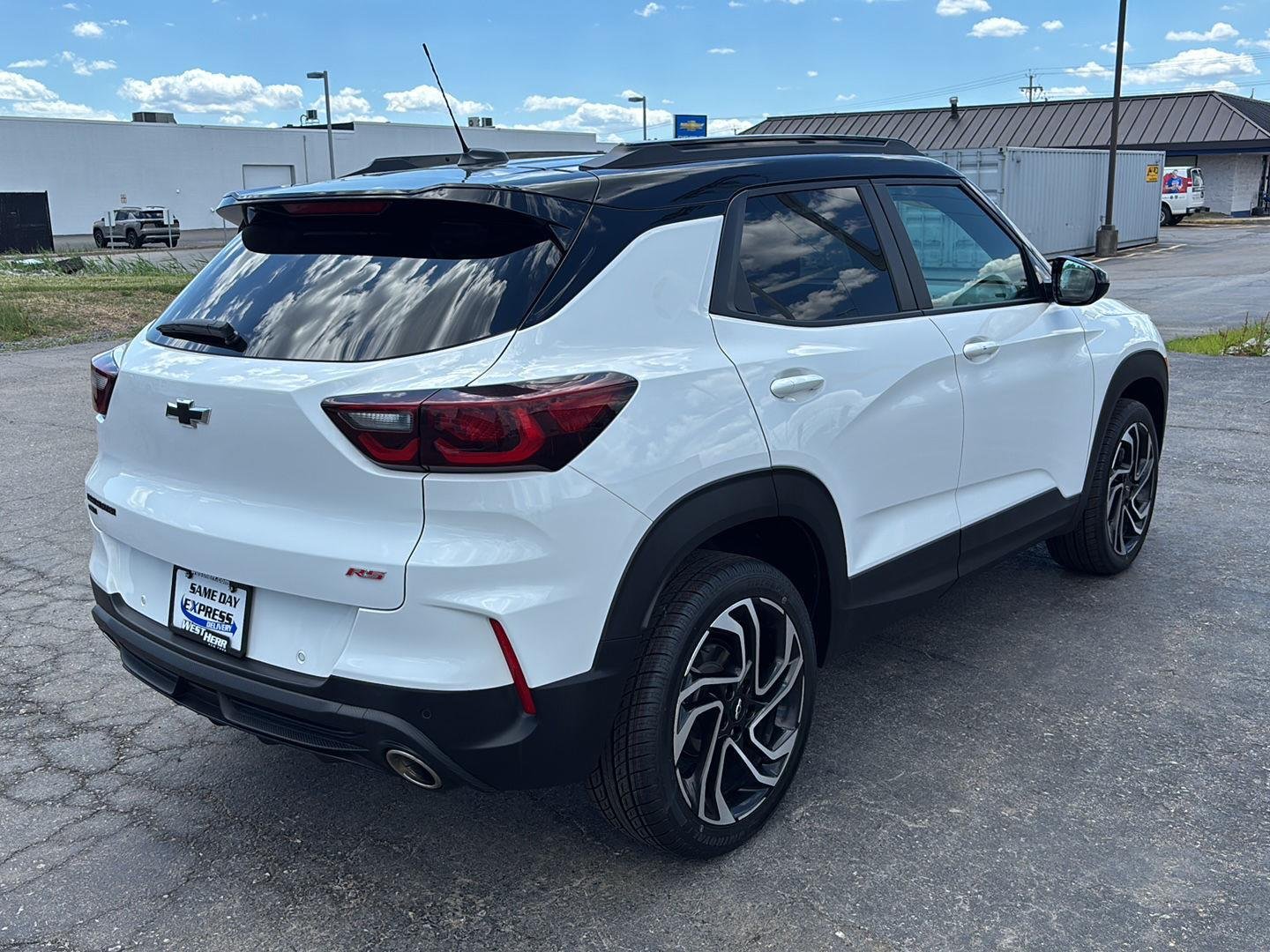 Used 2024 Summit White Chevrolet RS image 7