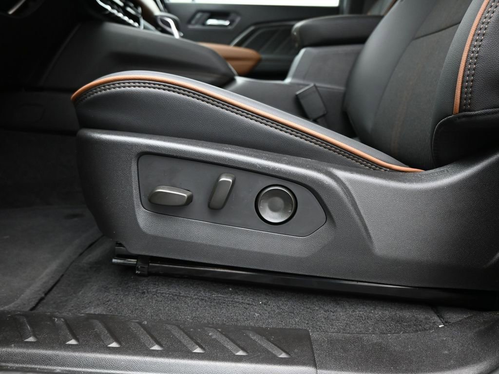 2026 GMC Canyon AT4 - Photo 13