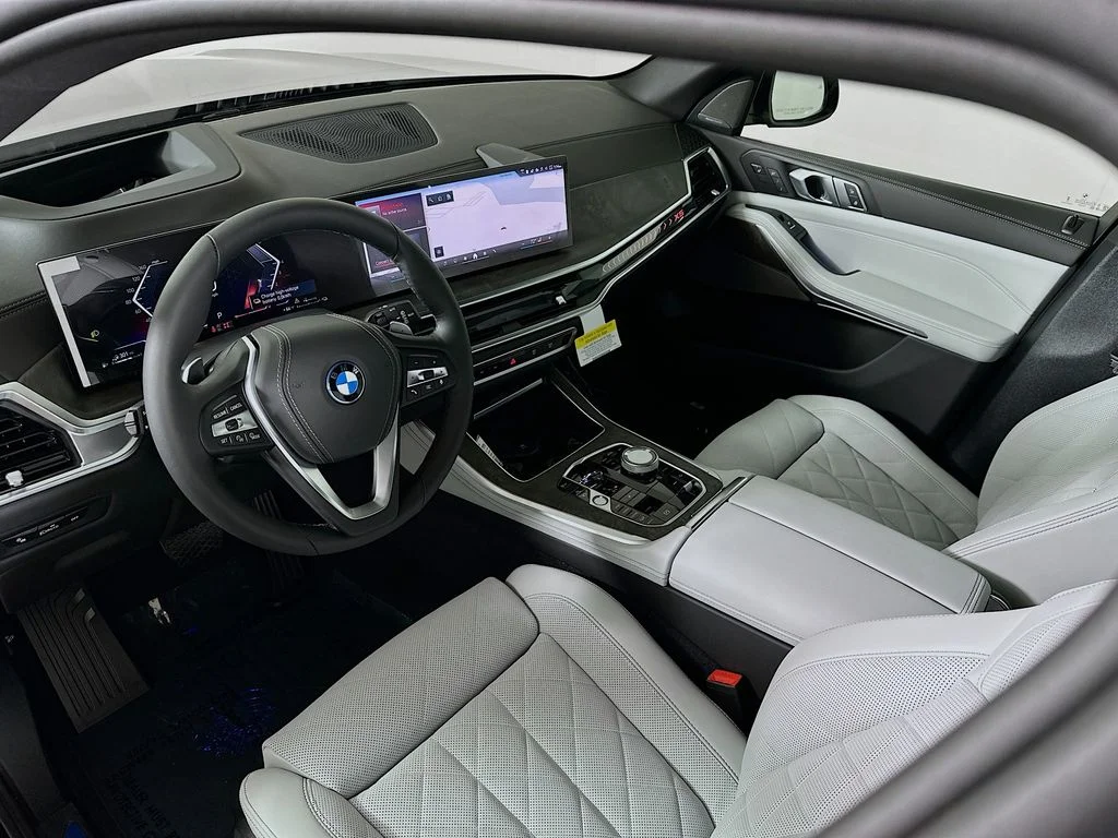 New 2026 Blue BMW xDrive50e image 10