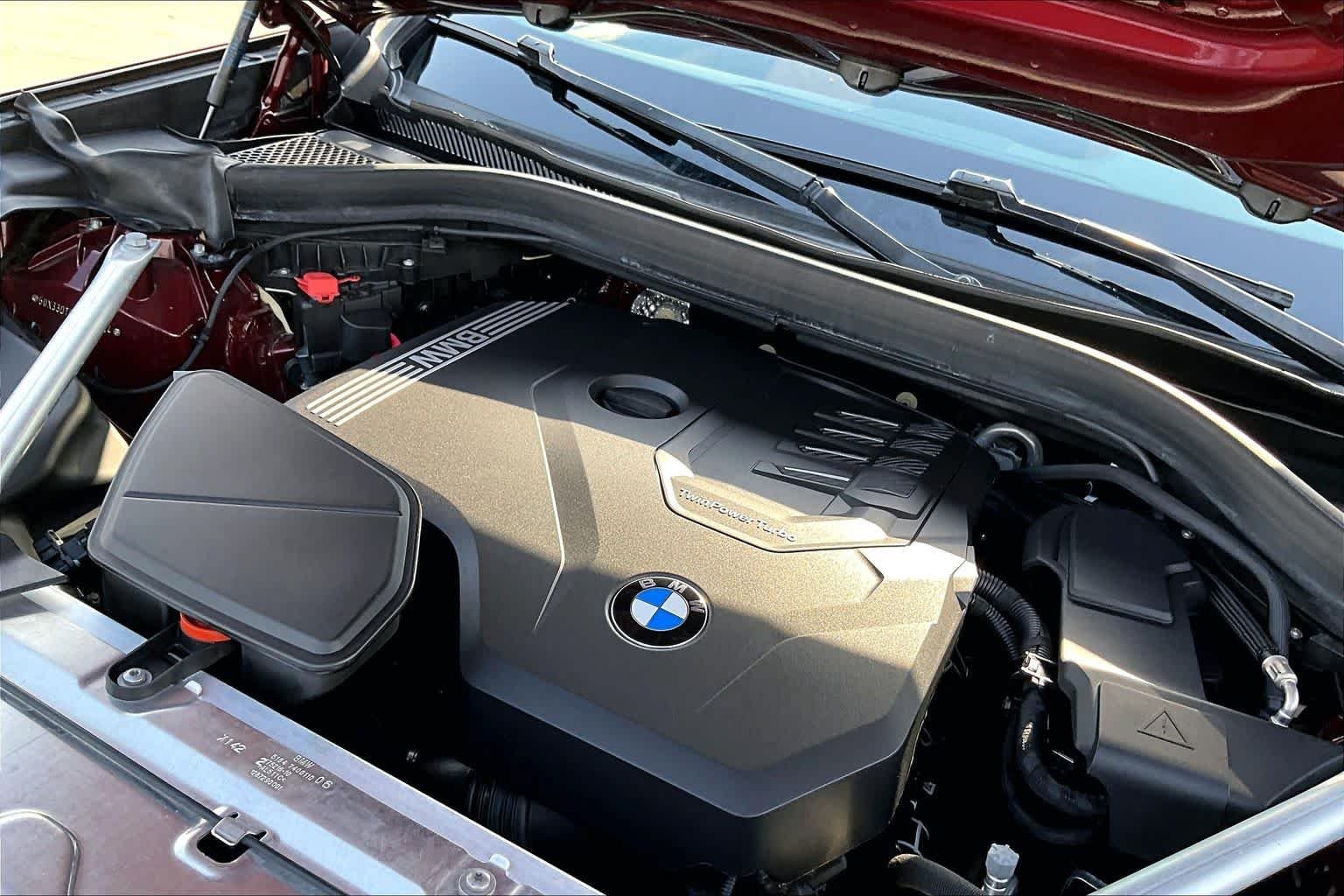 Used 2023 Piemont Red BMW xDrive30i image 32