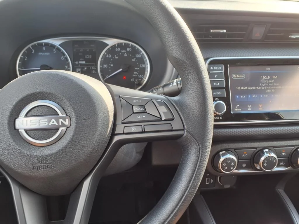 2025 Nissan KICKS PLAY Base - Photo 19