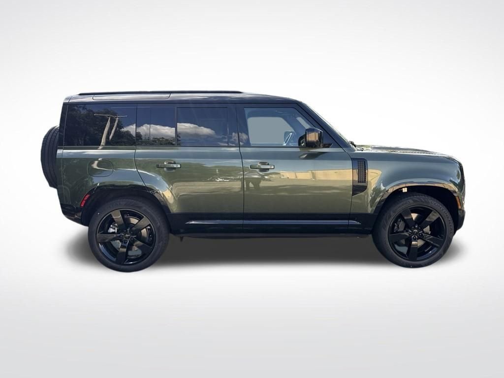 New 2026 Woolstone Green LAND ROVER X-Dynamic SE image 4