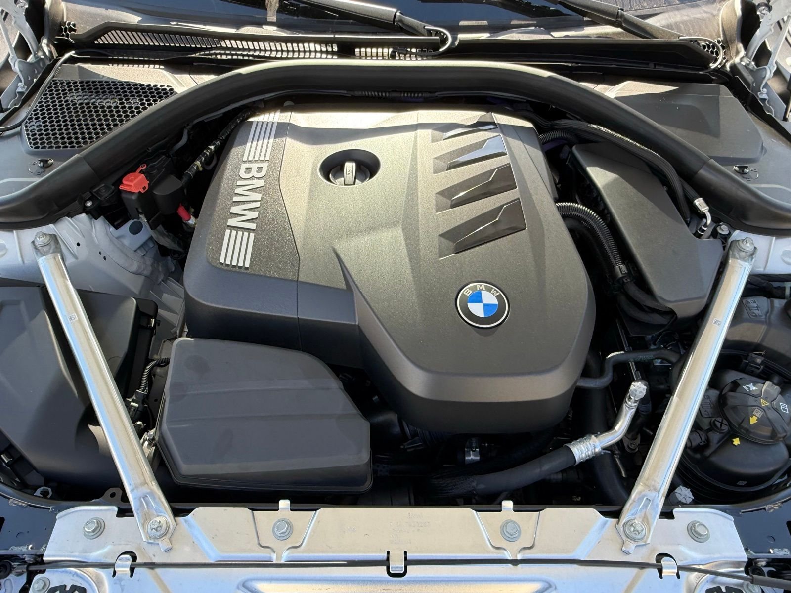New 2026 Mineral White Metallic BMW 430i image 29