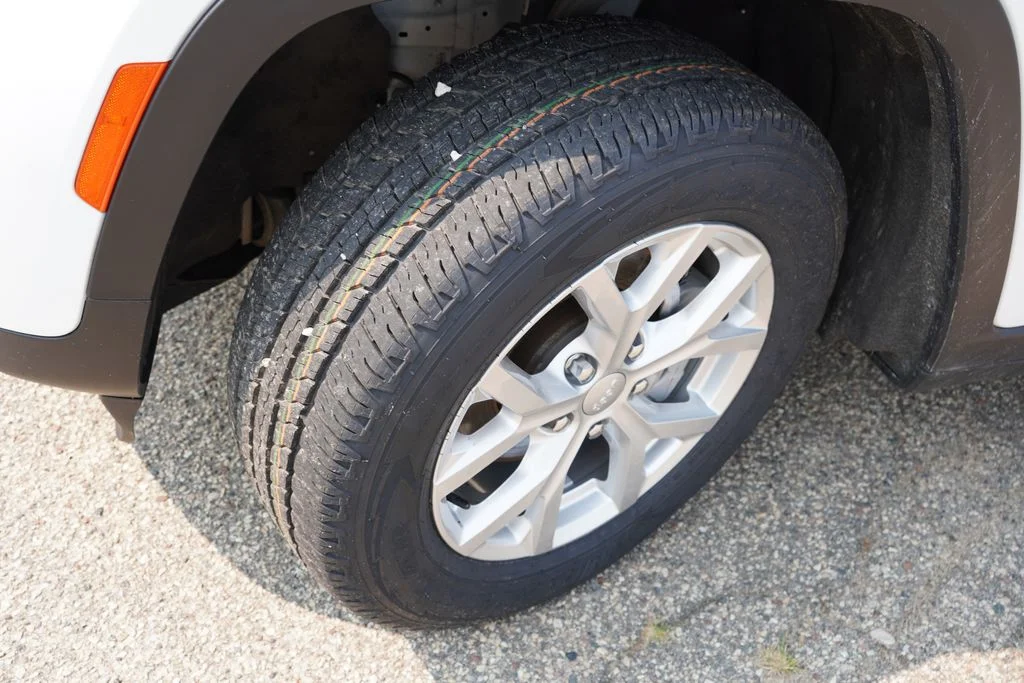 Used 2023 White Jeep Limited image 13