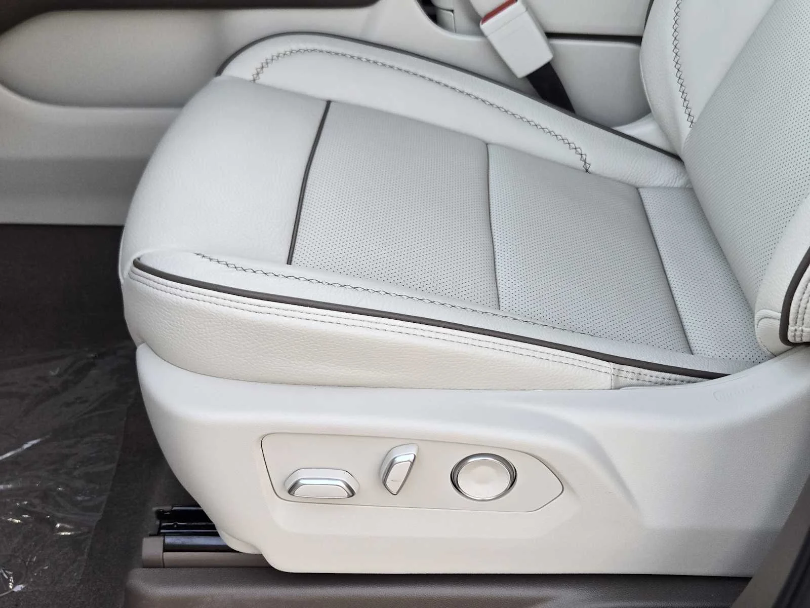 New 2027 Glacier White Tricoat GMC Denali image 16