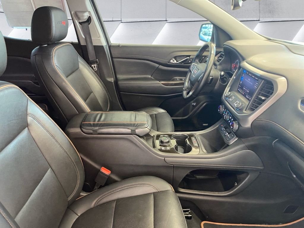 Used 2023 White GMC AT4 image 13