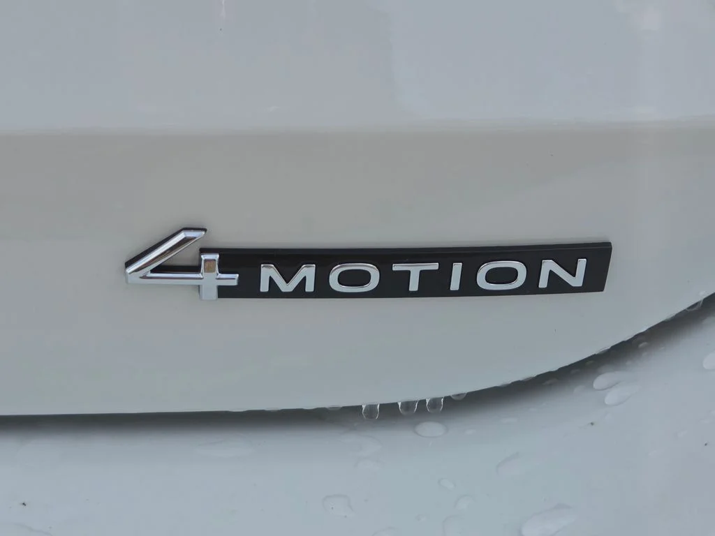 New 2026 Pure White Volkswagen 2.0T SE image 5