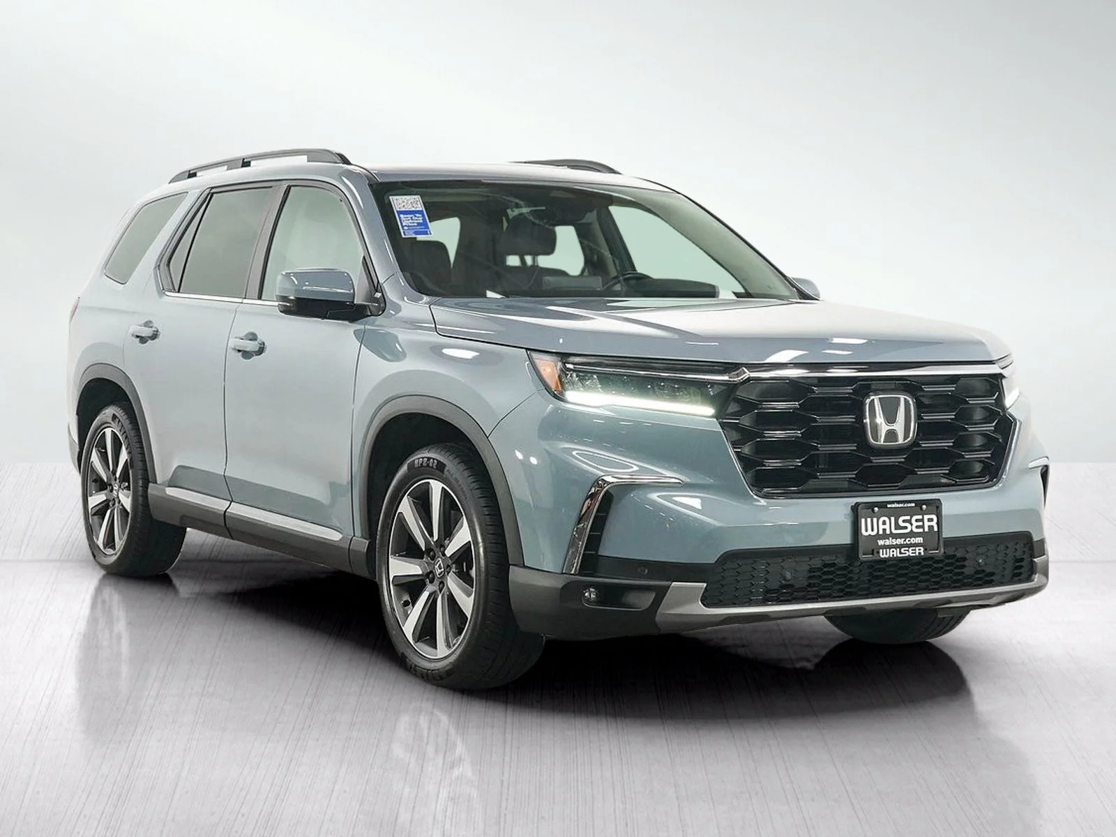 Used 2023 Gray Honda Touring AWD image 7