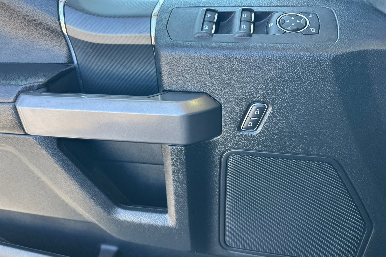 Used 2019 Maroon Ford  image 11