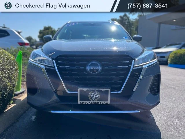 Used 2024 Boulder Gray Pearl Nissan SV image 13