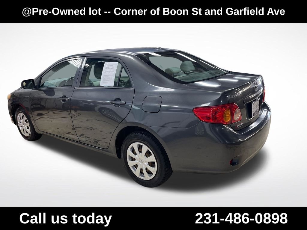 Used 2010 Gray Toyota LE image 4