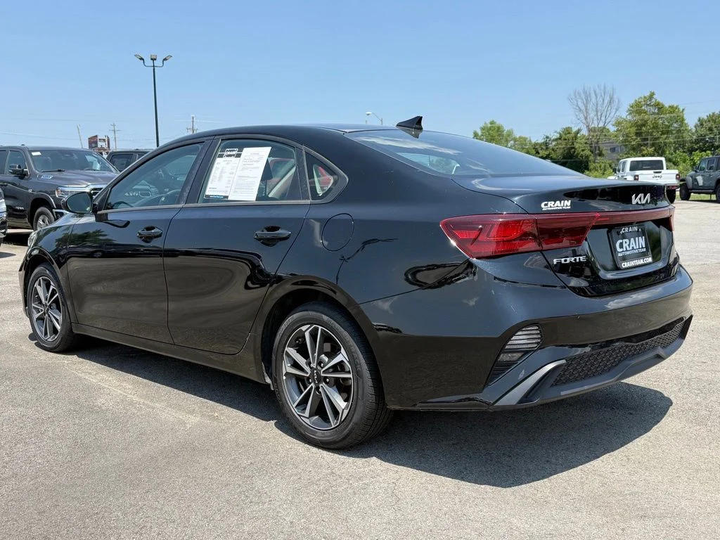 Used 2024 Black Kia LXS image 5