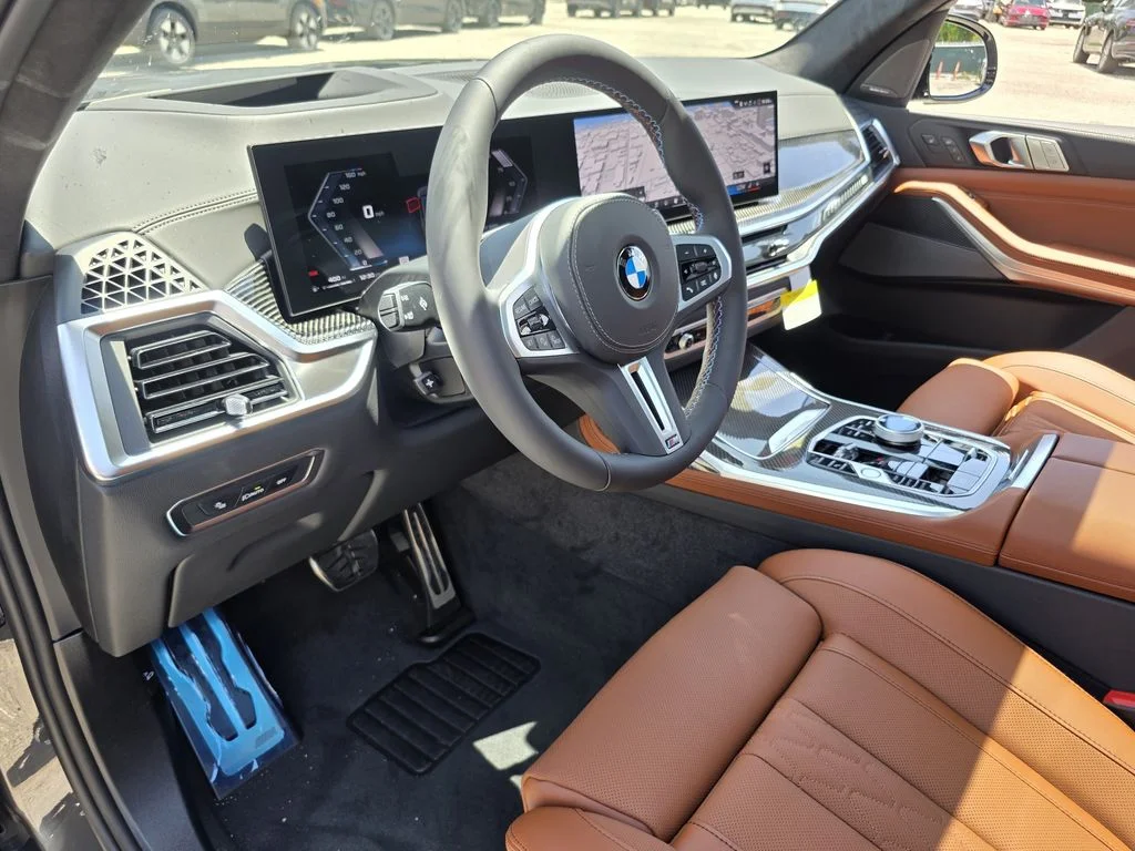New 2027 Dravit Grey Metallic BMW M60i image 16