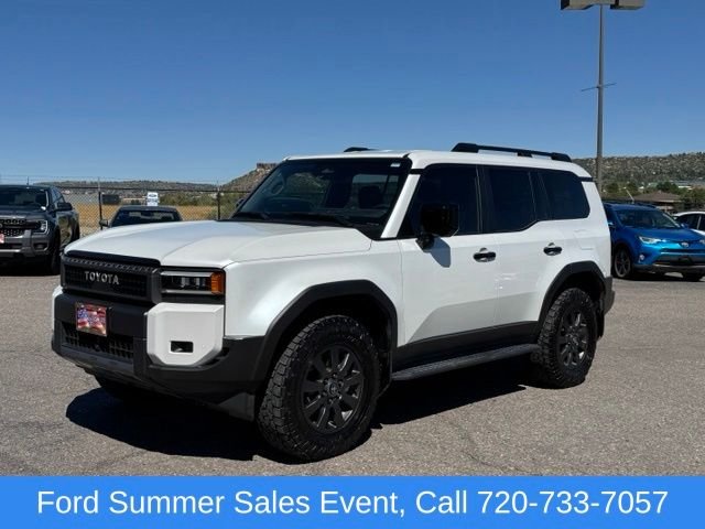Used 2025 Wind Chill Pearl Toyota Base image 1