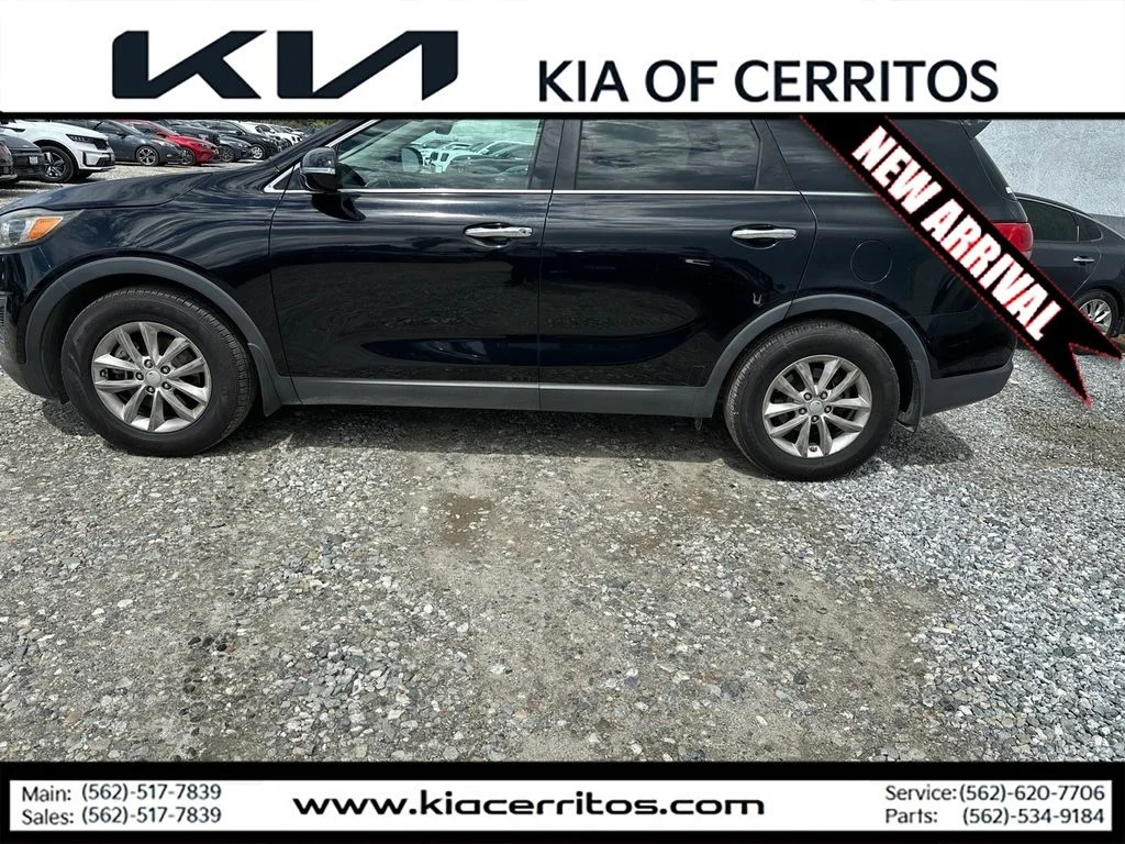 Used 2016 Black Kia LX image 2