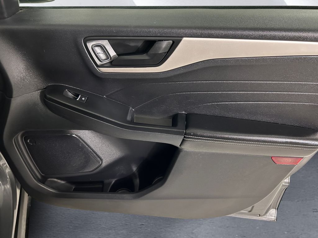 Used 2022 Gray Ford SE image 15