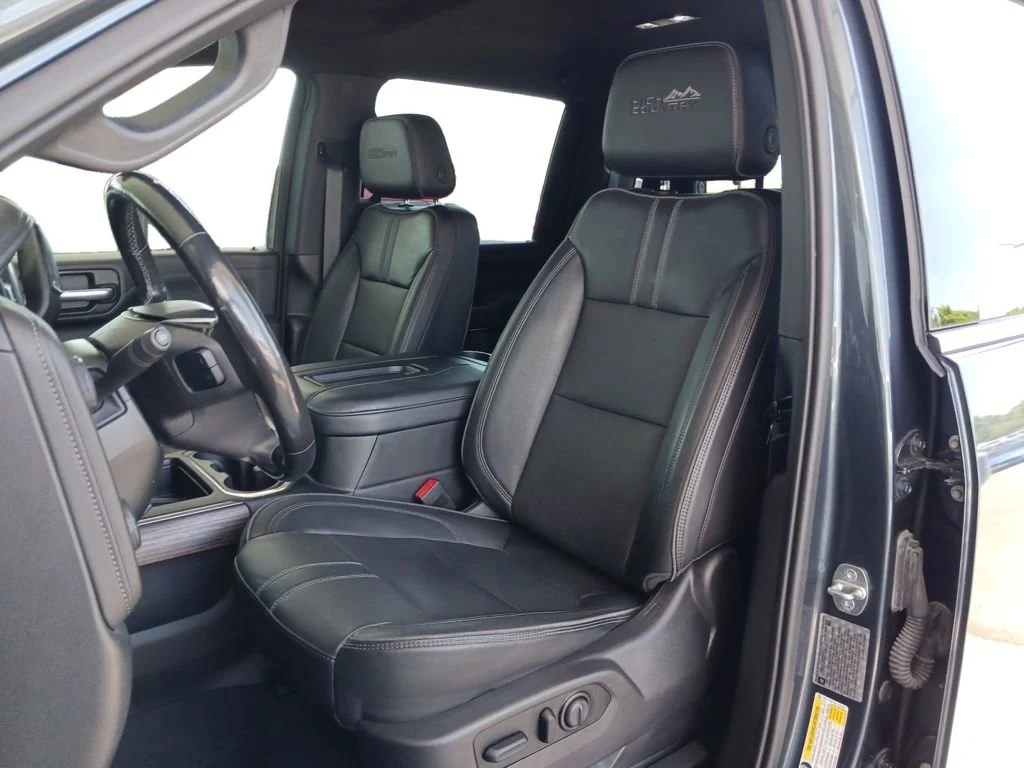 Used 2020 Shadow Gray Metallic Chevrolet High Country image 20