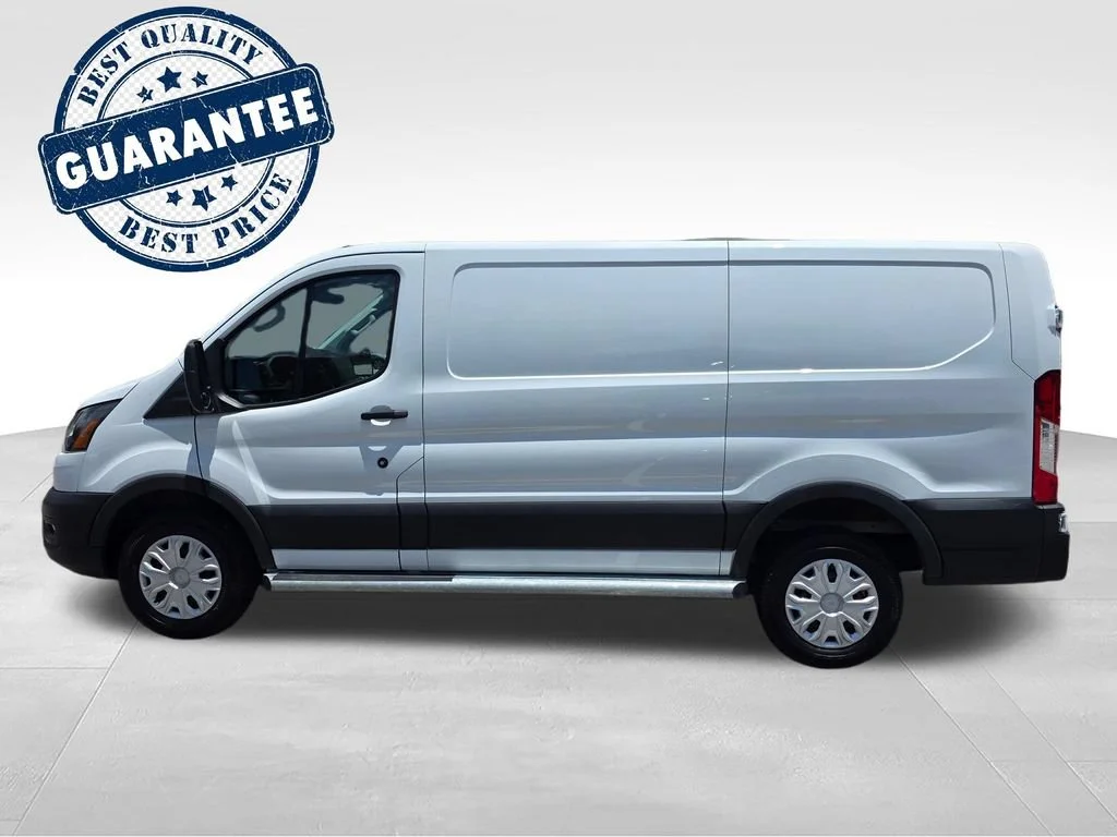 Used 2025  Ford T-250 130" Low Rf 9070 GVWR RWD image 4