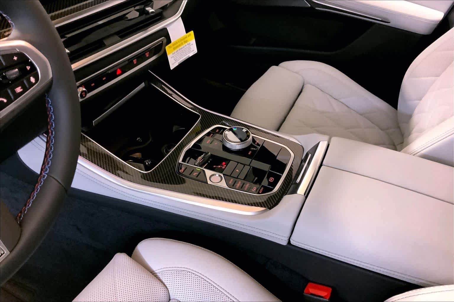 New 2026 Dravit Grey Metallic BMW M60i image 7