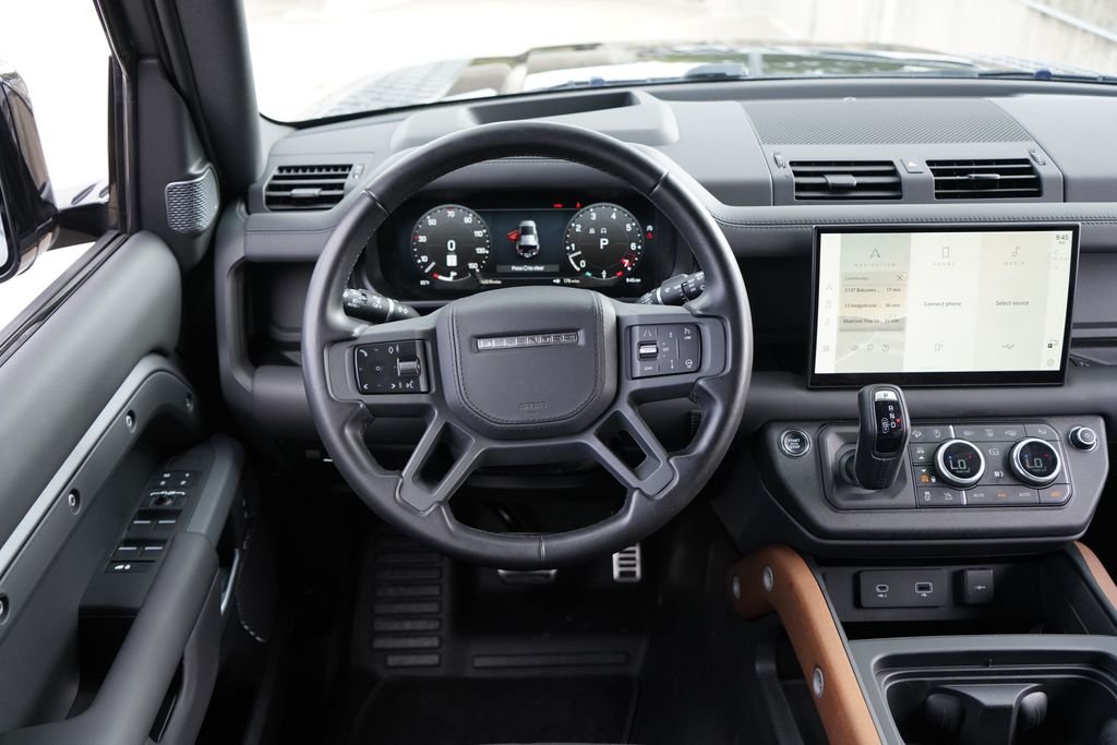 Used 2023 Gray Land Rover X image 24