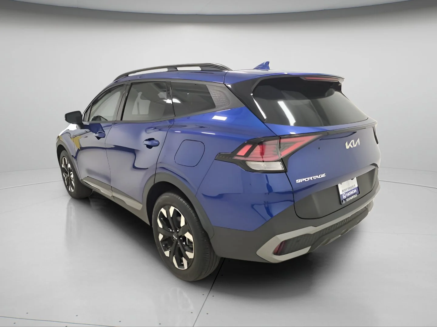 Used 2024 Sapphire Blue Kia X-Line image 4