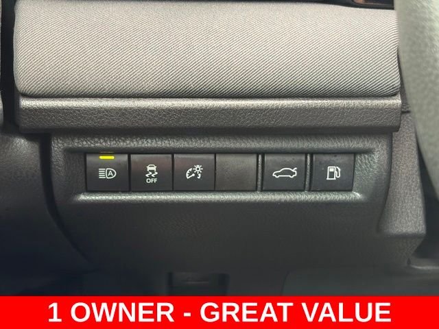 Used 2025  Toyota LE image 18