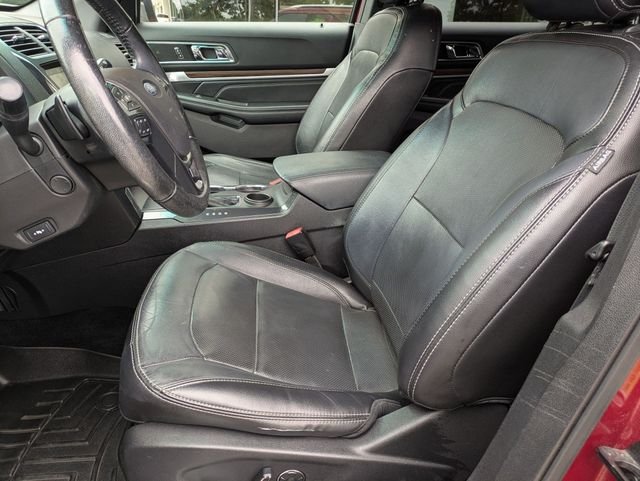 Used 2017 Red Ford Limited image 23