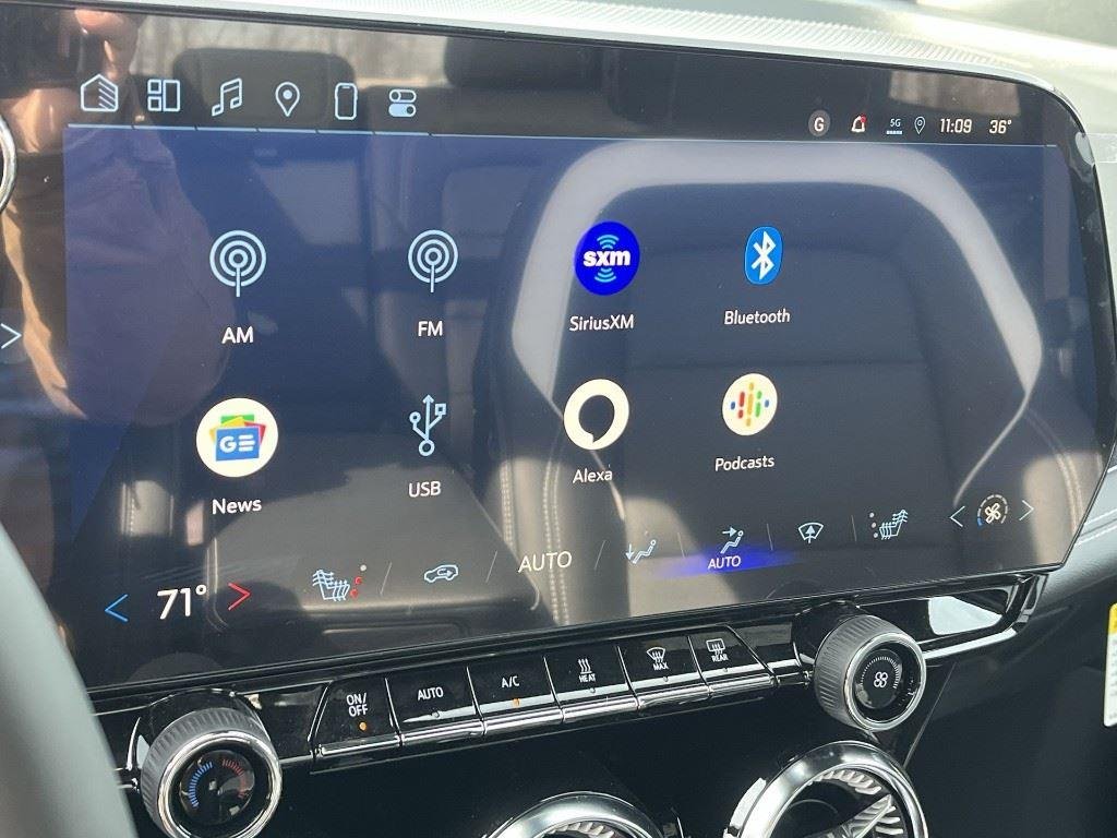 2025 Chevrolet Blazer EV LT - Photo 8