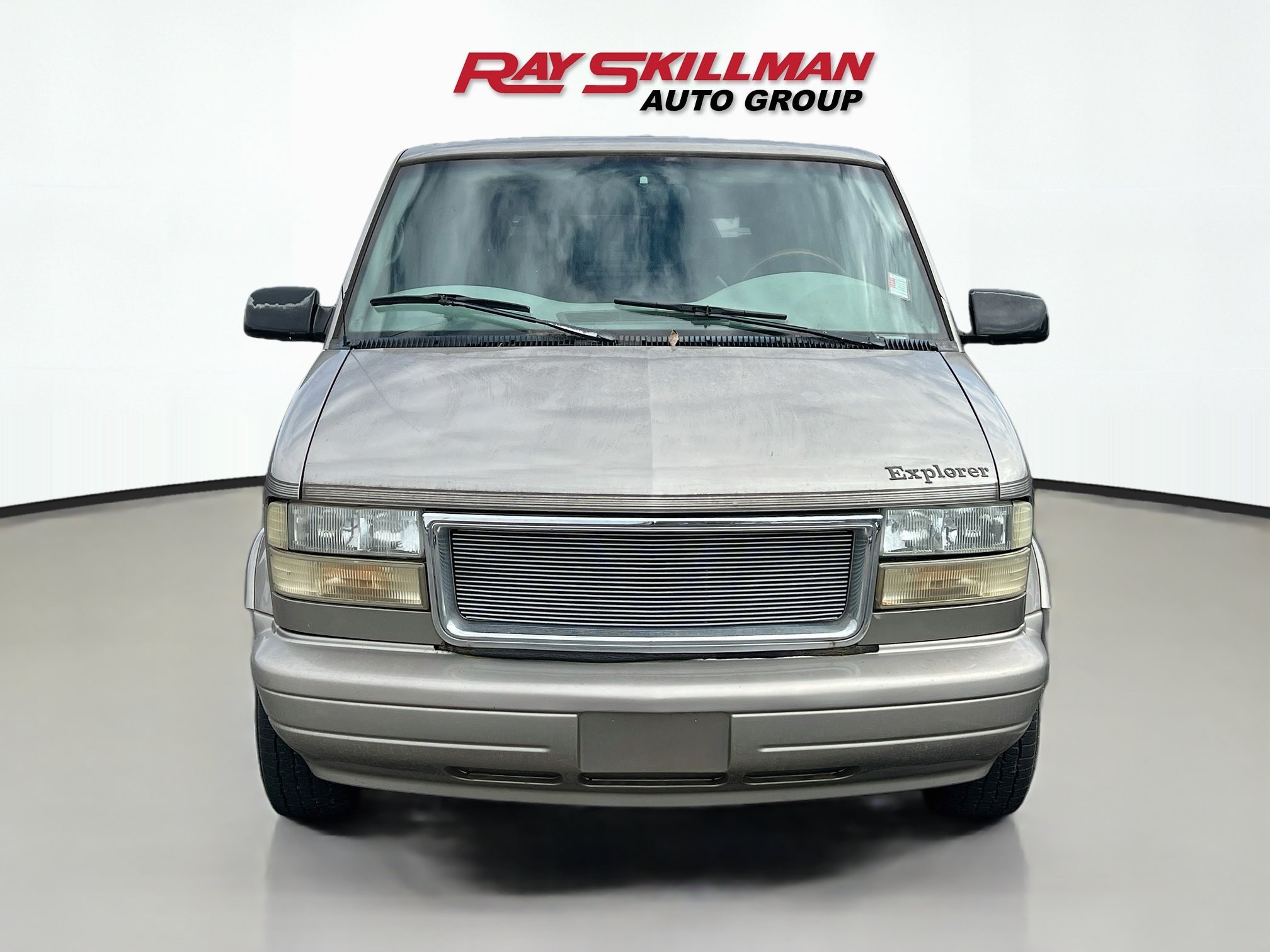 Used 2001 Pewter Metallic GMC YF7 UPFITTER image 2