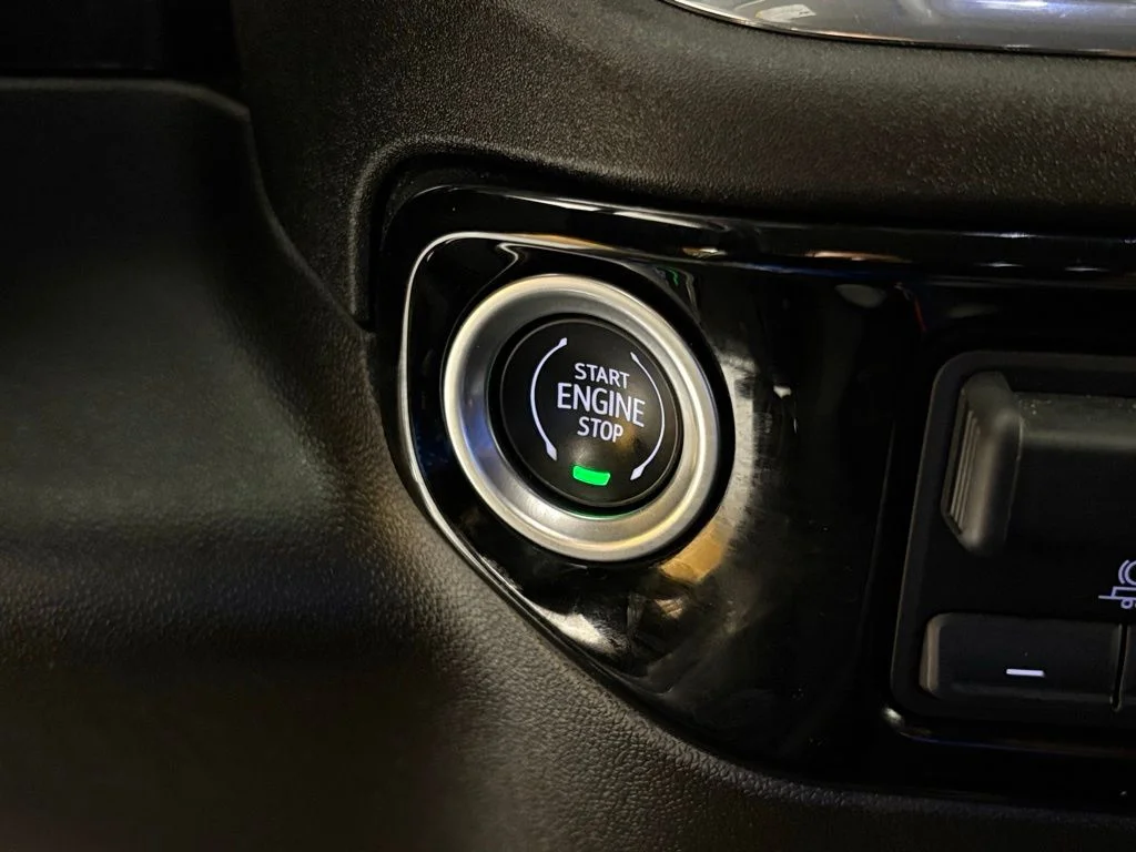 Used 2024 Black GMC Elevation image 27