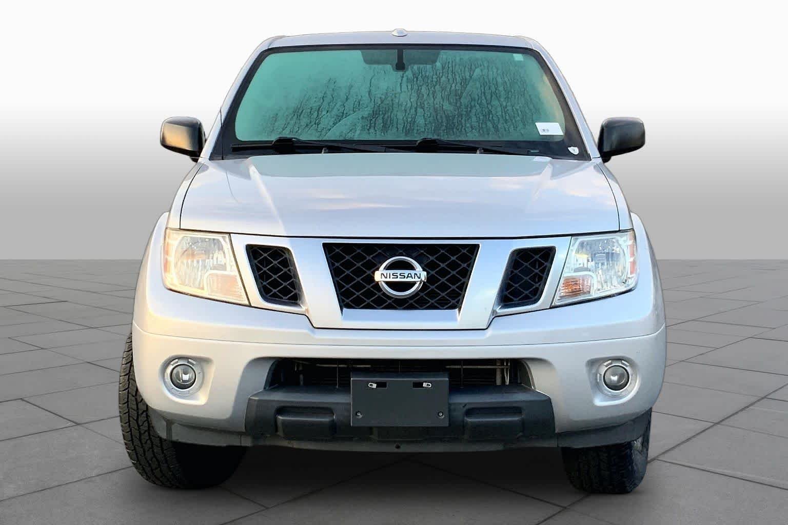 Used 2017 Brilliant Silver Nissan Desert Runner image 4