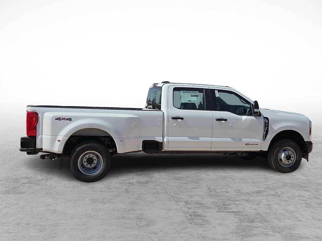 New 2026 White Ford F350 4X4 CREW/C image 12