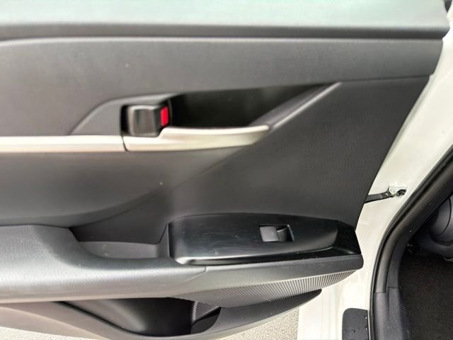 Used 2025 White Toyota LE image 18