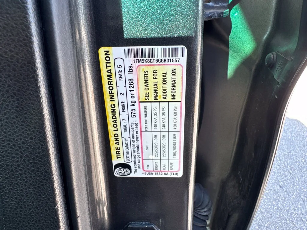 Used 2016 Magnetic Ford Sport image 14