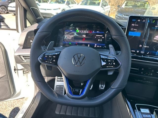 New 2026 Pure White Volkswagen 2.0T image 17